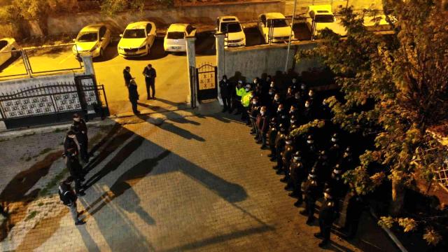 Polis, tepe lambalarını Huzur Muş için yaktı